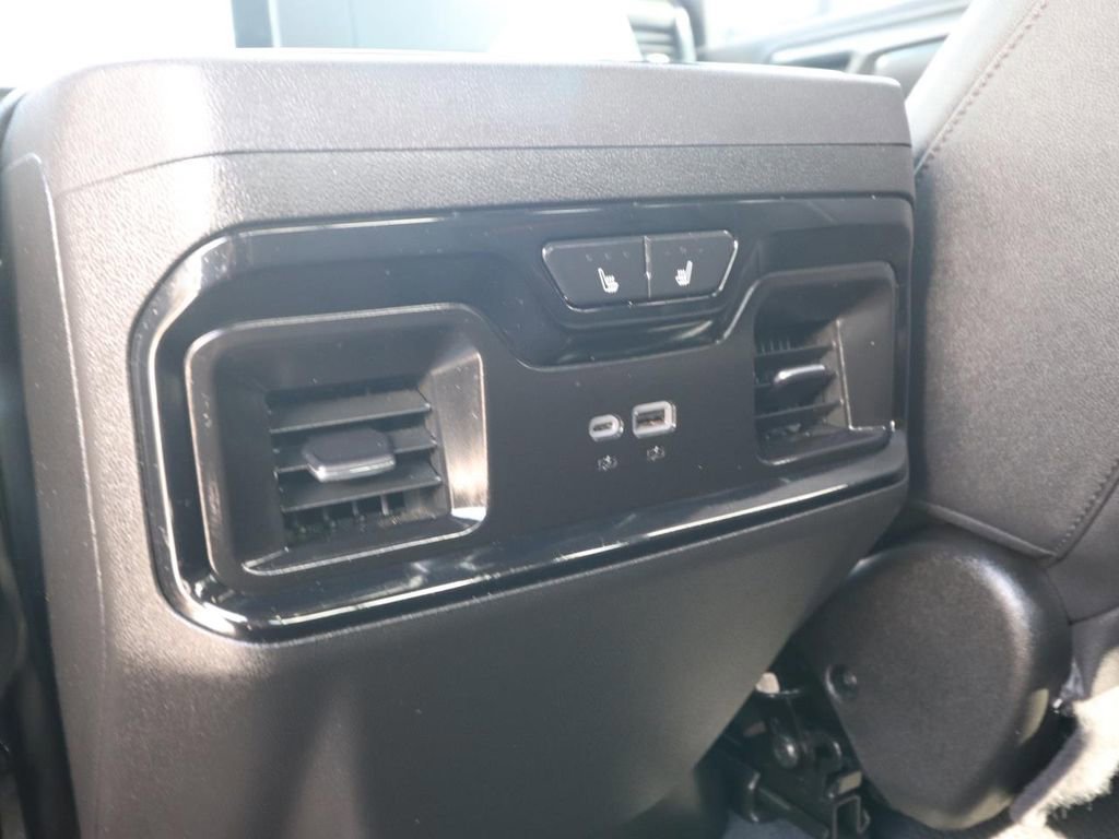 Used 2025 GMC Sierra 2500 AT4 w/ AT4 Premium Plus Package image 16