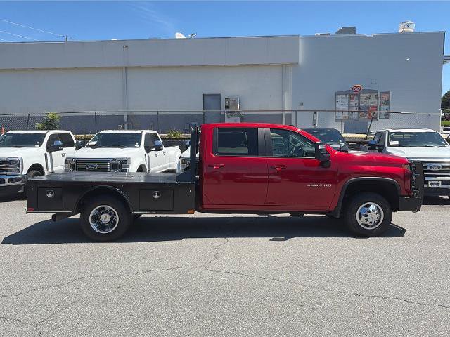 Used 2024 Chevrolet Silverado 3500 LT AWD/4WD image 2