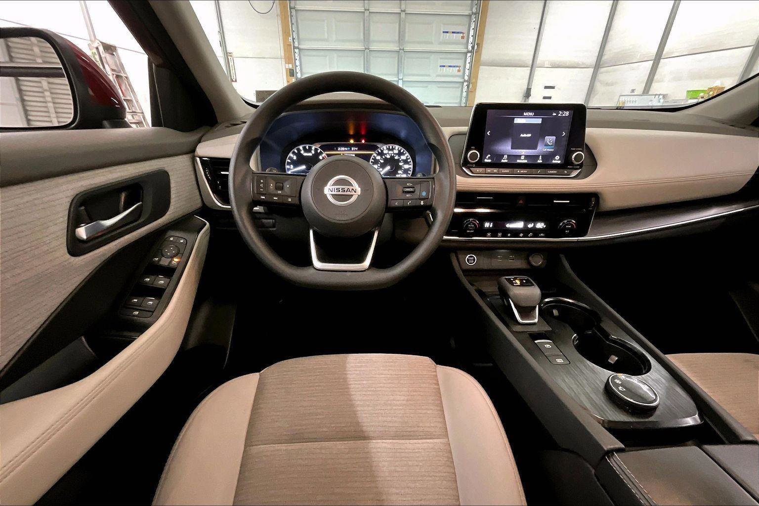 Used 2021 Nissan Rogue SV image 7