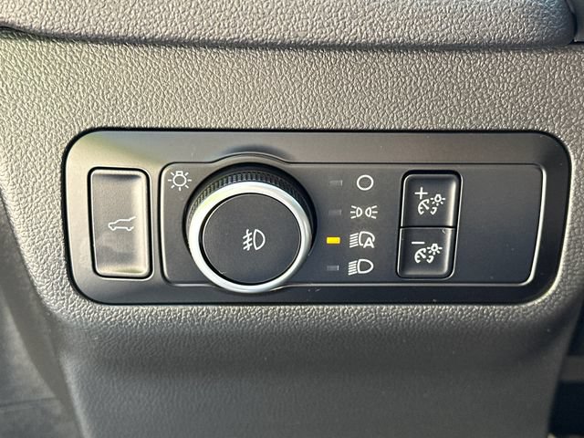 Certified 2025 Ford Escape Platinum AWD/4WD image 29