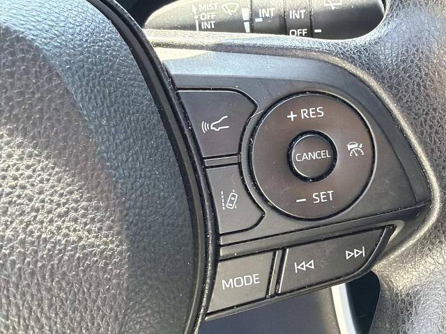 Used 2023 Toyota RAV4 XLE AWD/4WD image 15