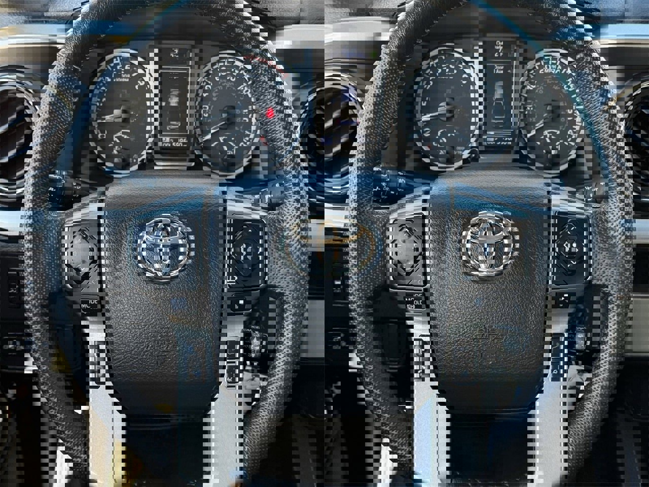 Used 2023 Toyota Tacoma SR5 image 11