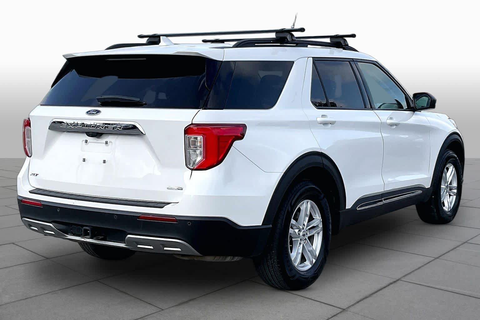 Certified 2020 Ford Explorer XLT w/ Equipment Group 202A AWD/4WD image 13