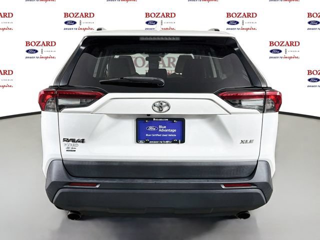 Used 2019 Toyota RAV4 XLE Premium w/ Cold Weather Package FWD image 7