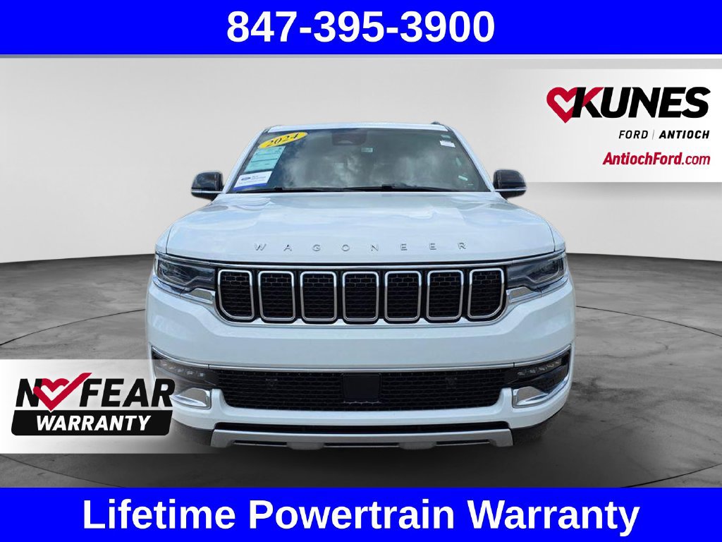 Used 2024 Jeep Wagoneer L Series II w/ Flexible Seating Group AWD/4WD image 2