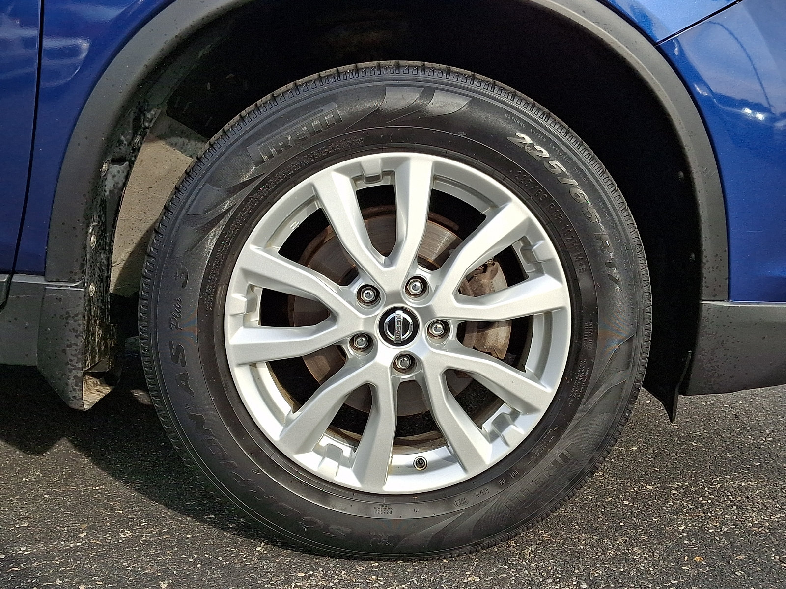 Used 2018 Nissan Rogue SV AWD/4WD image 8