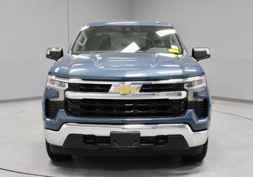 Used 2024 Chevrolet Silverado 1500 LT AWD/4WD image 6