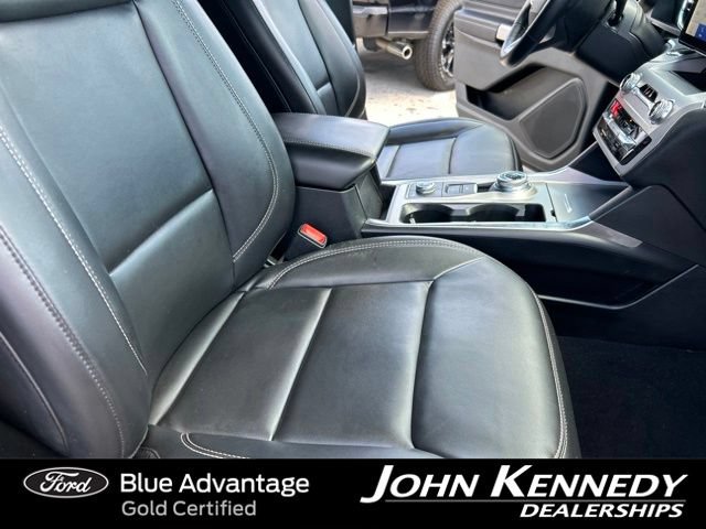 Certified 2022 Ford Explorer XLT w/ Equipment Group 202A AWD/4WD image 38