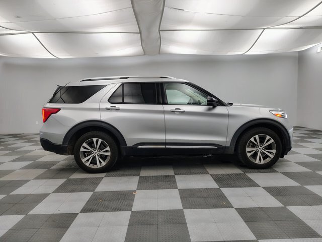 Certified 2020 Ford Explorer Platinum w/ Premium Technology Package AWD/4WD image 6