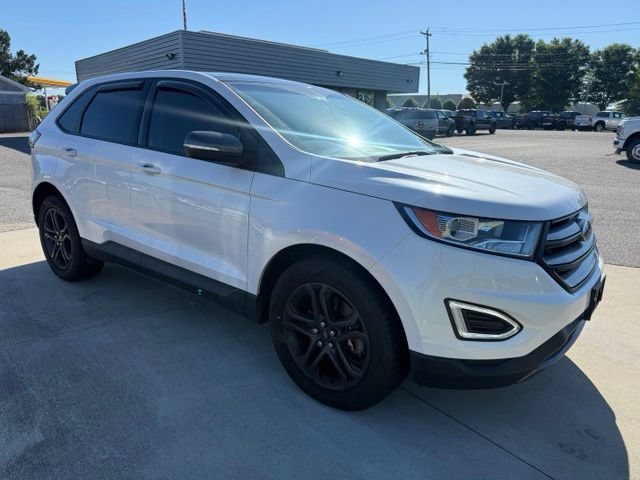 Certified 2018 Ford Edge SEL w/ Canadian Touring Package AWD/4WD image 4