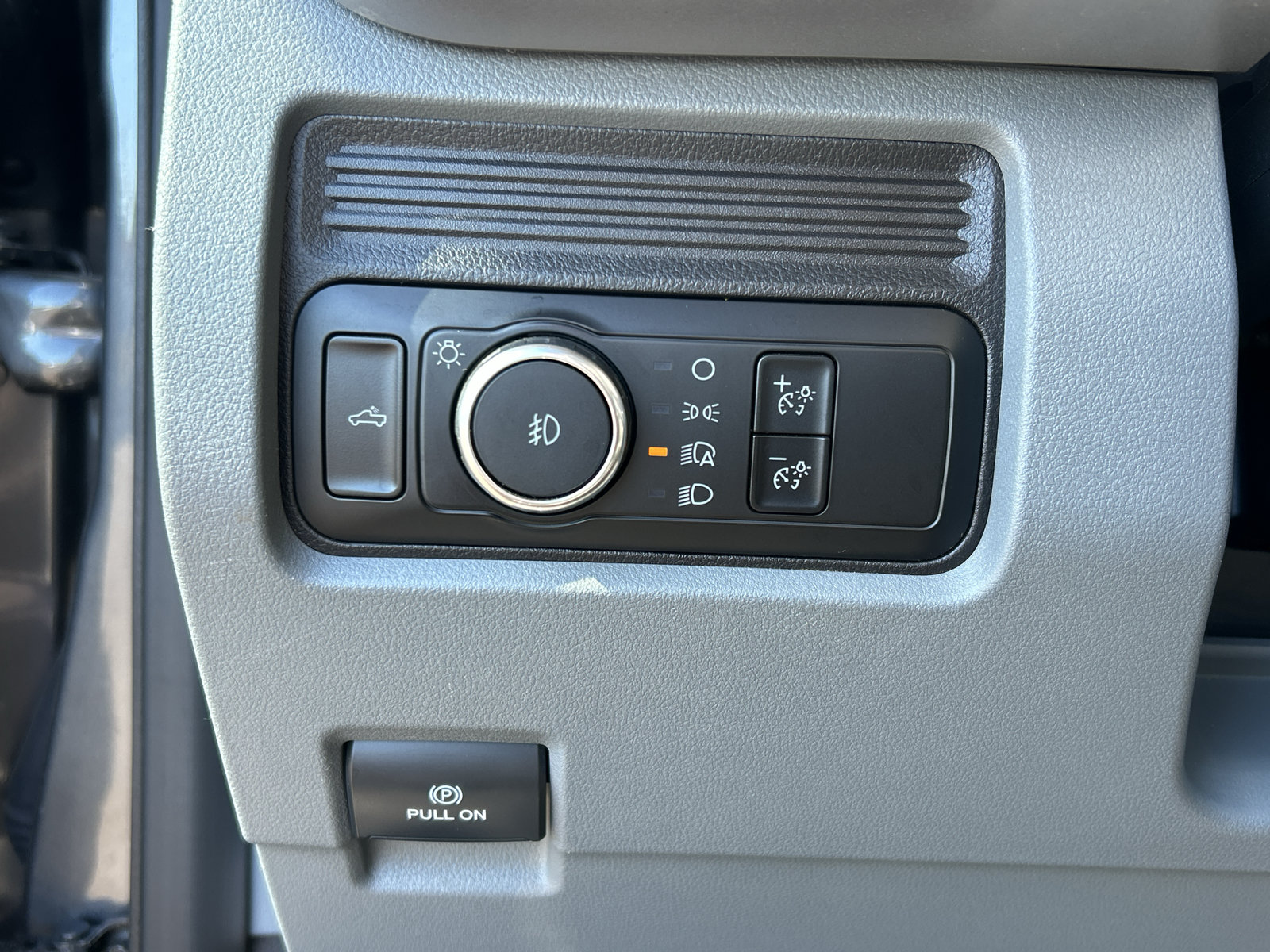 Certified 2024 Ford F250 XLT AWD/4WD image 19