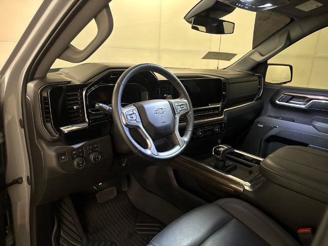 Used 2025 Chevrolet Silverado 1500 RST w/ RST All Star Premium Package AWD/4WD image 6