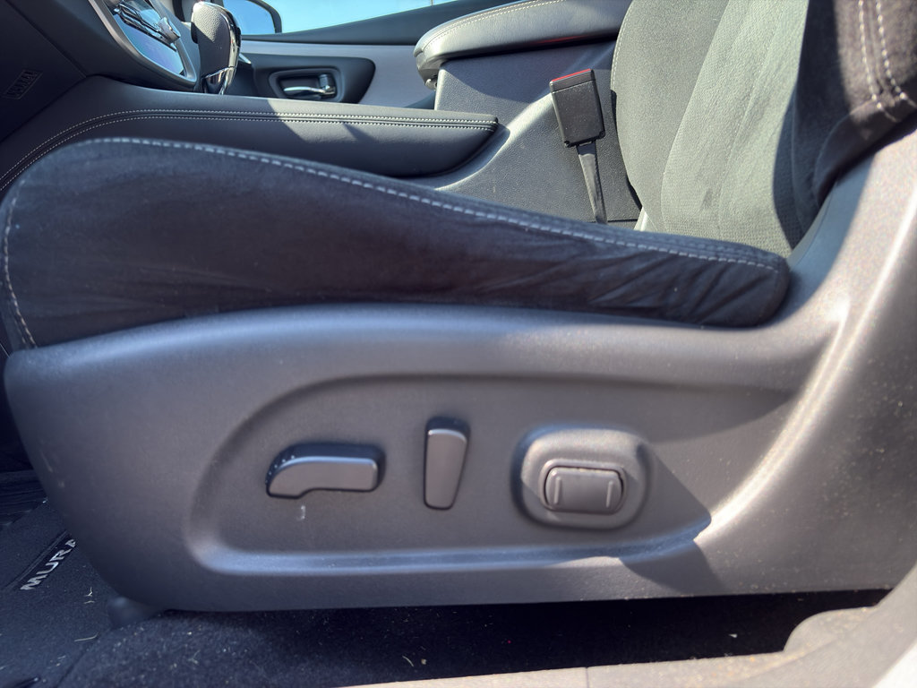 Used 2021 Nissan Murano SV FWD image 12