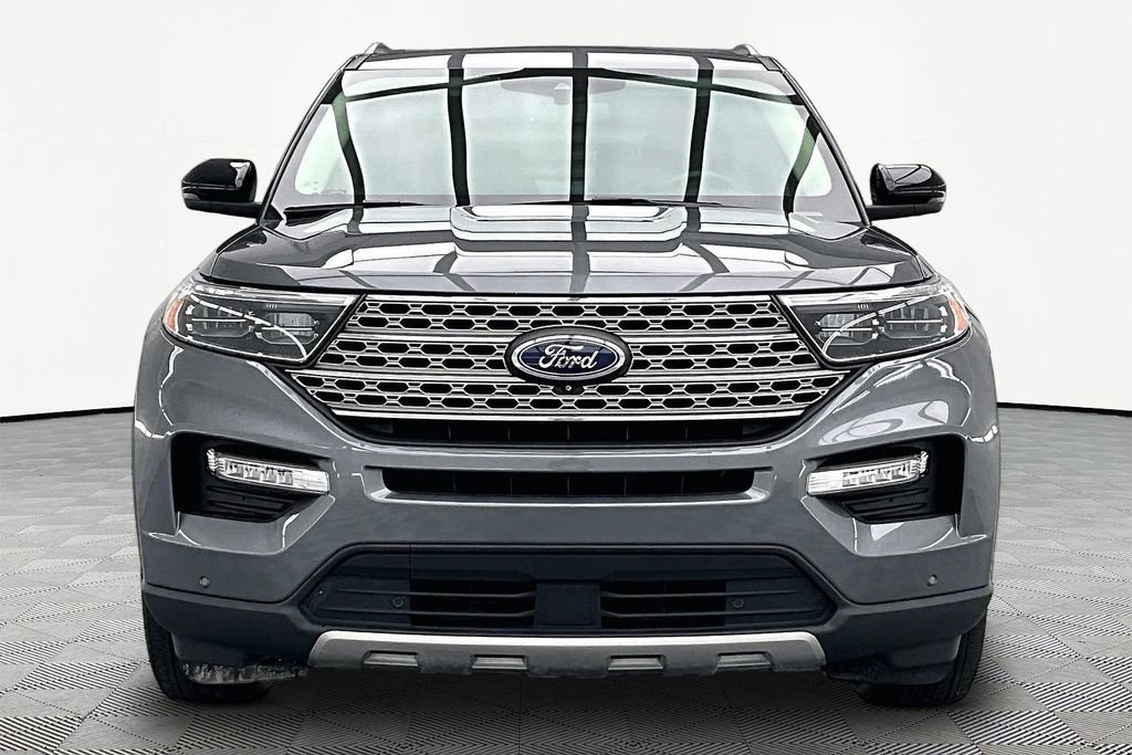 Certified 2023 Ford Explorer Limited w/ Limited Technology Package AWD/4WD image 3