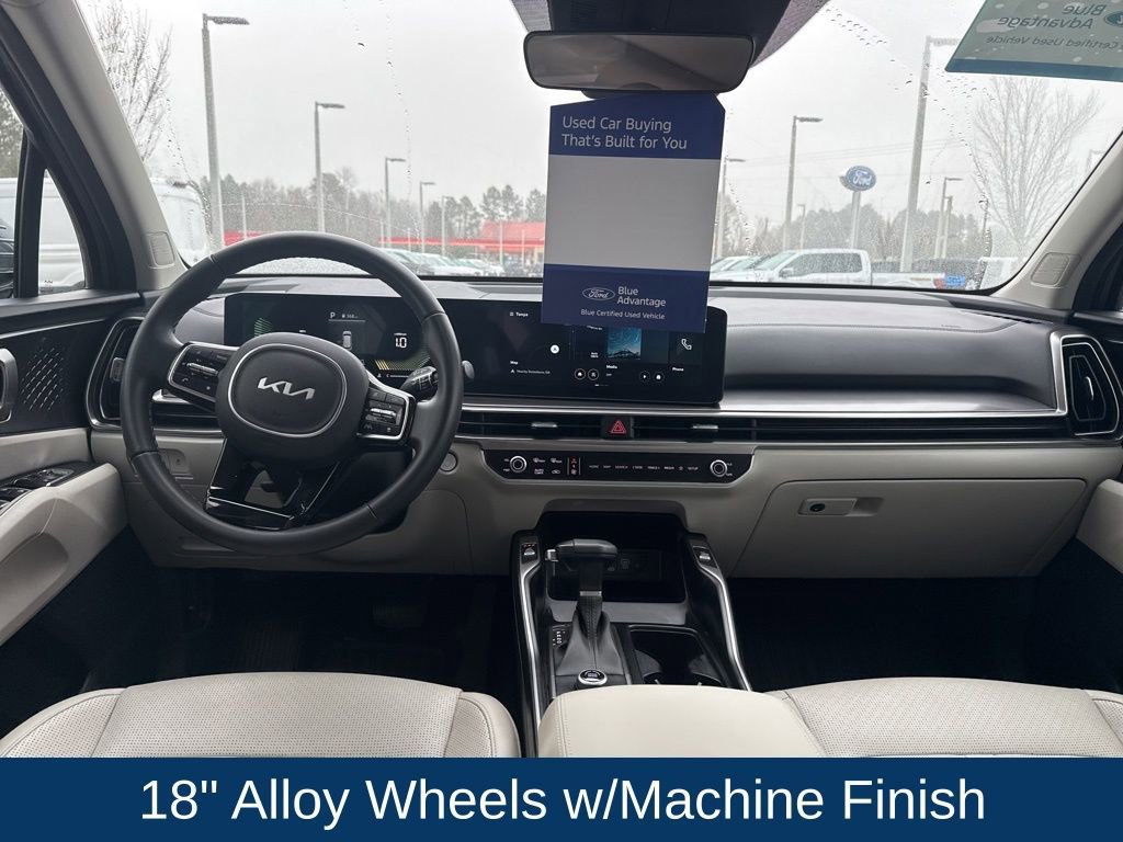 Used 2024 Kia Sorento S w/ Panoramic Sunroof Package image 17