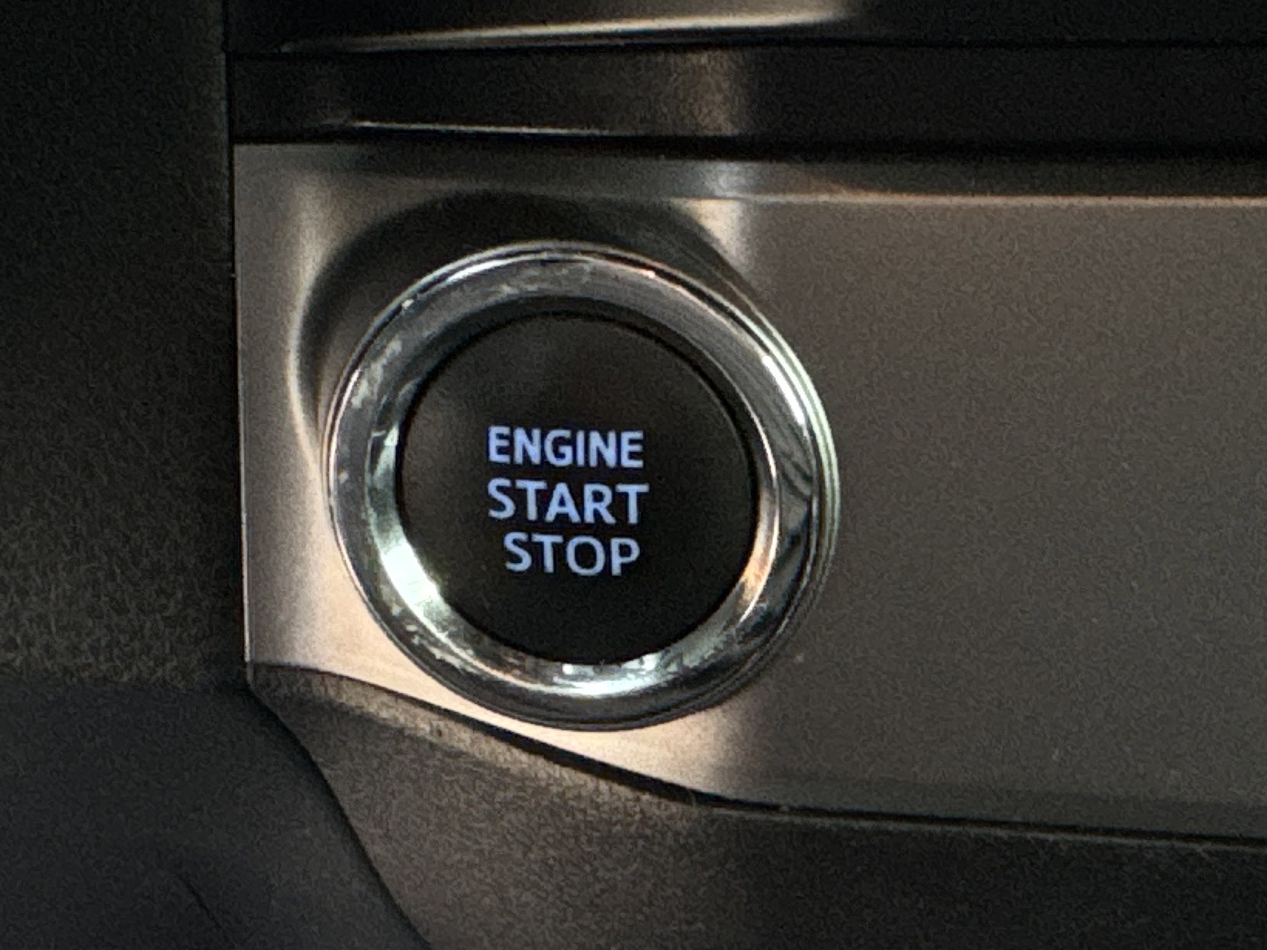 Used 2020 Toyota Tacoma Limited image 24