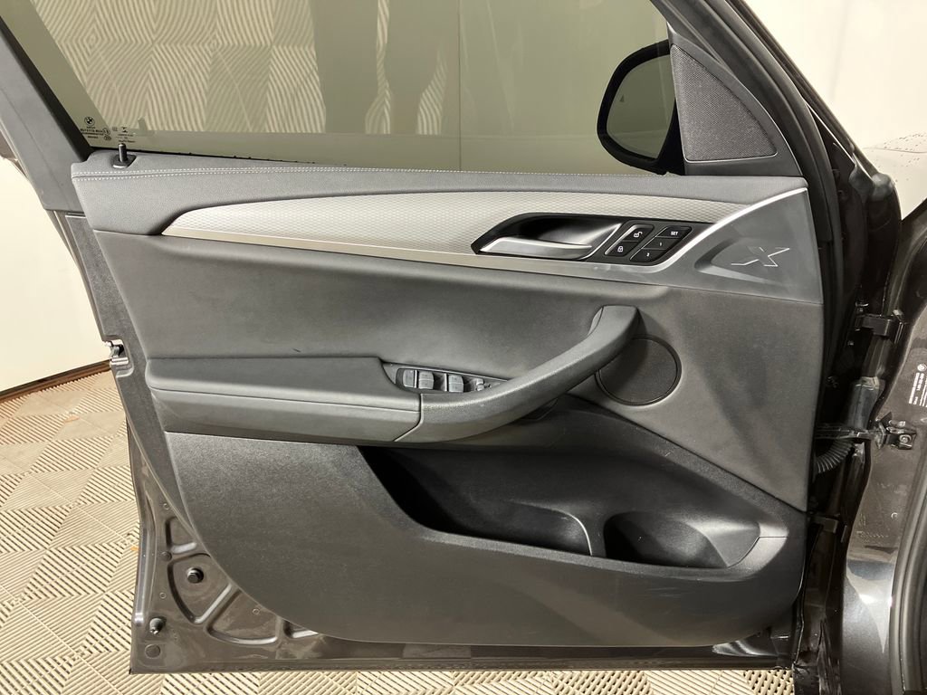 Used 2021 BMW X3 M40i w/ Parking Assistance Package image 25