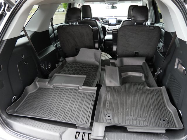 Certified 2023 Ford Explorer XLT w/ Equipment Group 202A AWD/4WD image 10