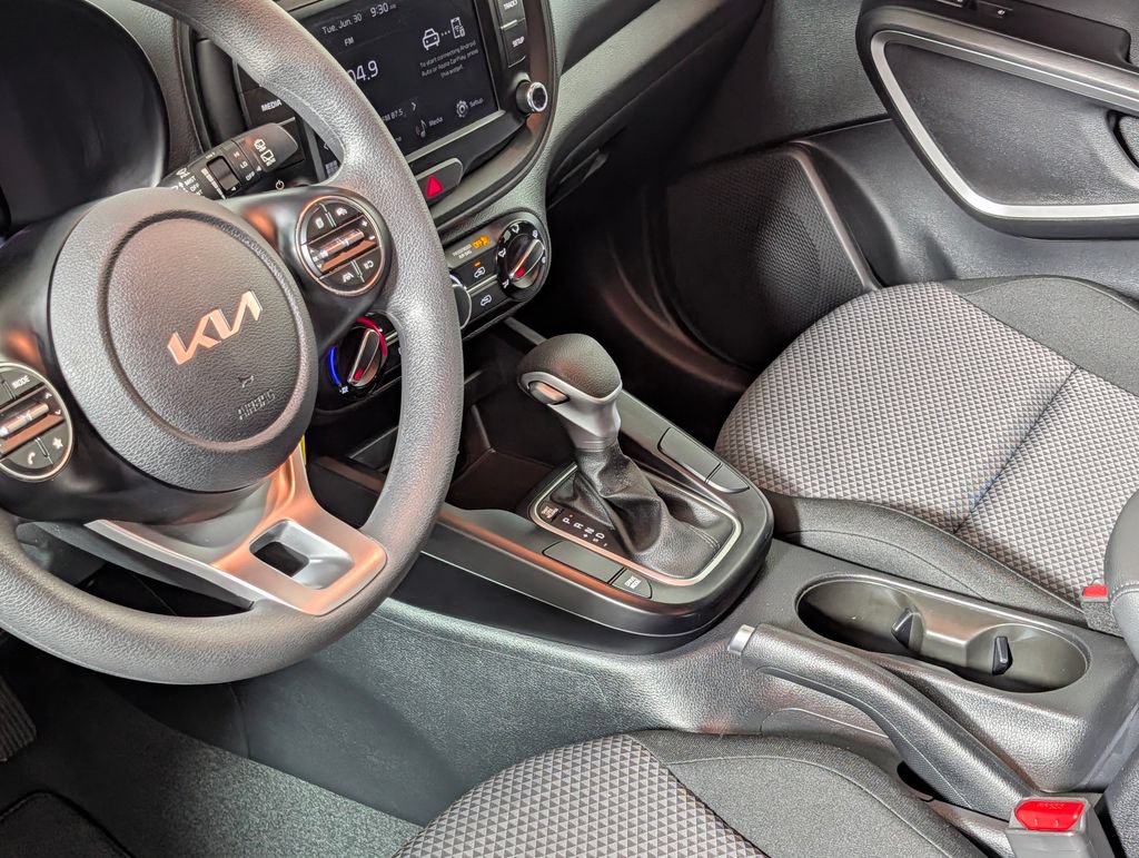 Used 2024 Kia Soul LX FWD image 20