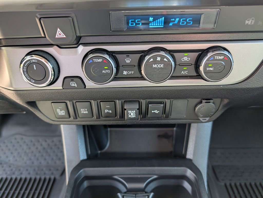 Used 2022 Toyota Tacoma SR5 AWD/4WD image 13