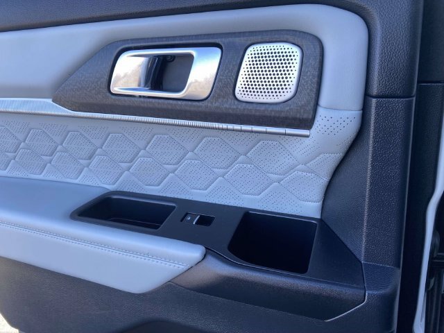 Certified 2025 Ford Explorer Platinum w/ Ultimate Package RWD image 15