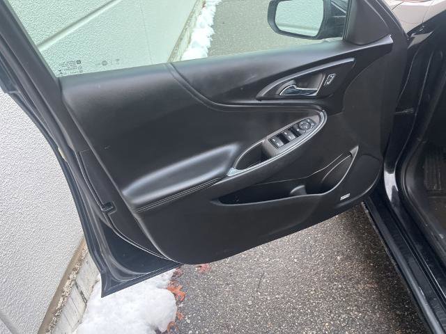 Used 2017 Chevrolet Malibu LT w/ Leather Package image 16