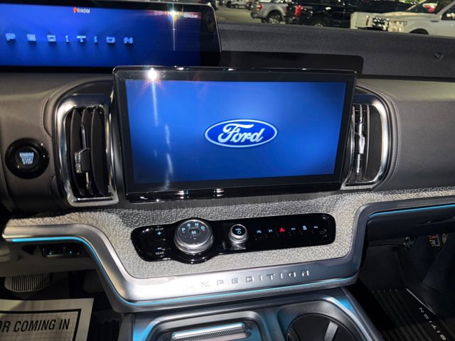 Certified 2025 Ford Expedition Tremor AWD/4WD image 28