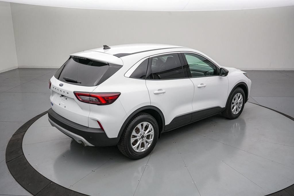 Certified 2023 Ford Escape Active w/ Tech Pack #1 FWD image 4