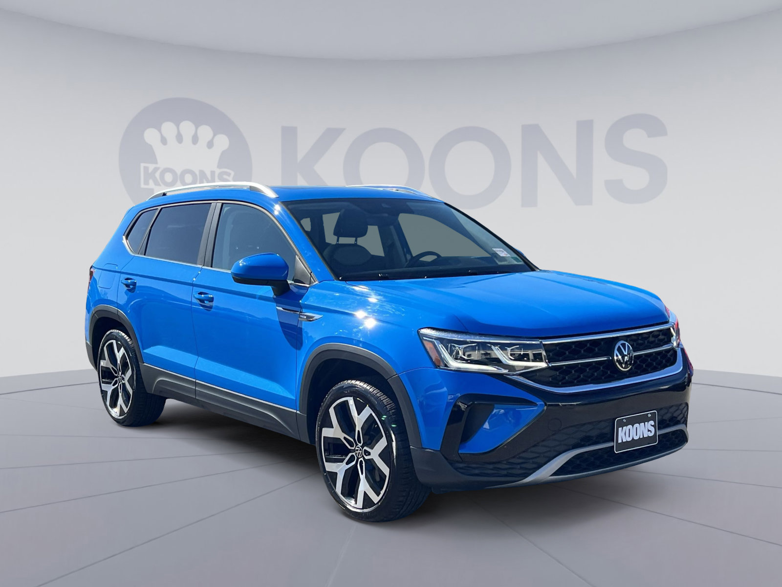 Used 2023 Volkswagen Taos SEL AWD/4WD image 2