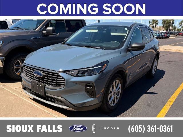 Certified 2023 Ford Escape Active w/ Cold Weather Package FWD image 1