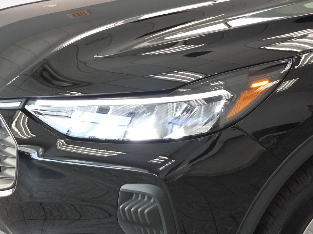 Certified 2023 Ford Escape Active AWD/4WD image 28