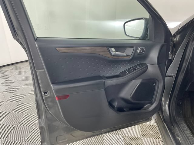 Certified 2020 Ford Escape Titanium AWD/4WD image 12