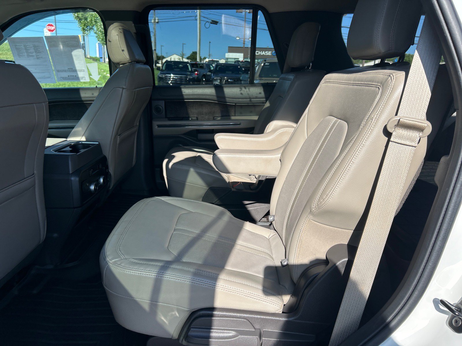 Certified 2021 Ford Expedition Limited AWD/4WD image 9