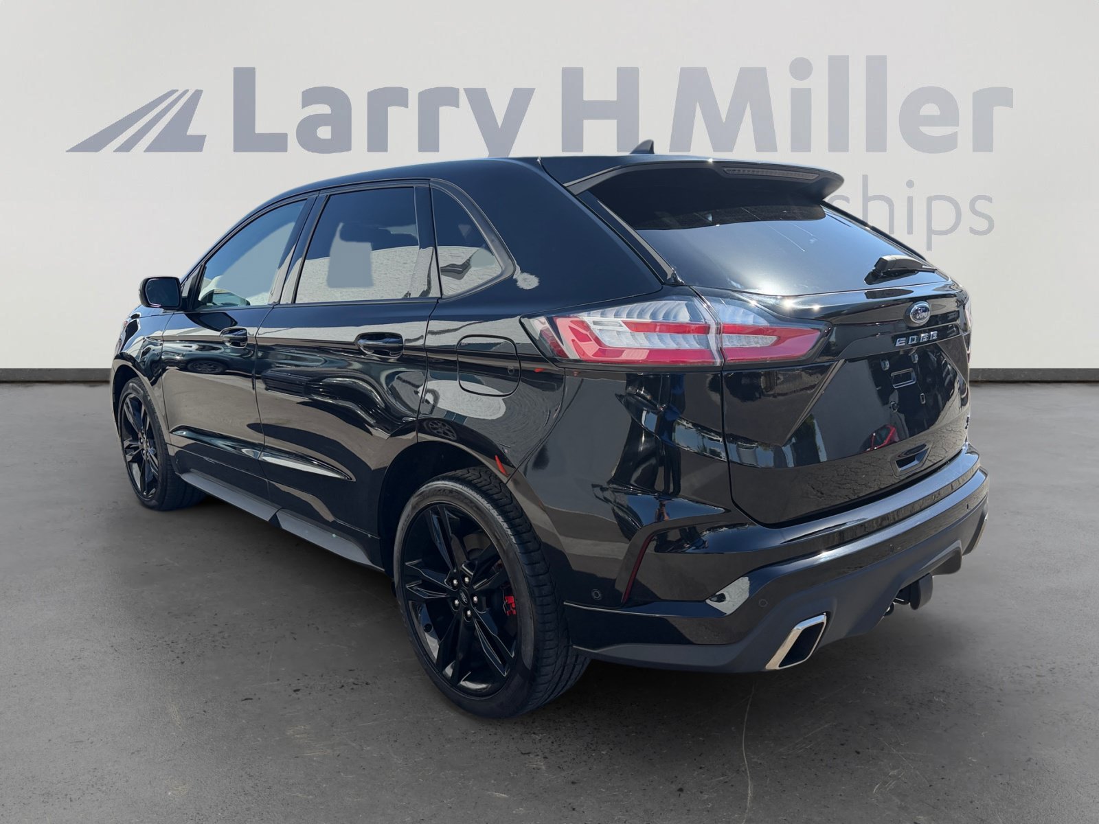 Certified 2024 Ford Edge ST w/ Equipment Group 401A AWD/4WD image 3