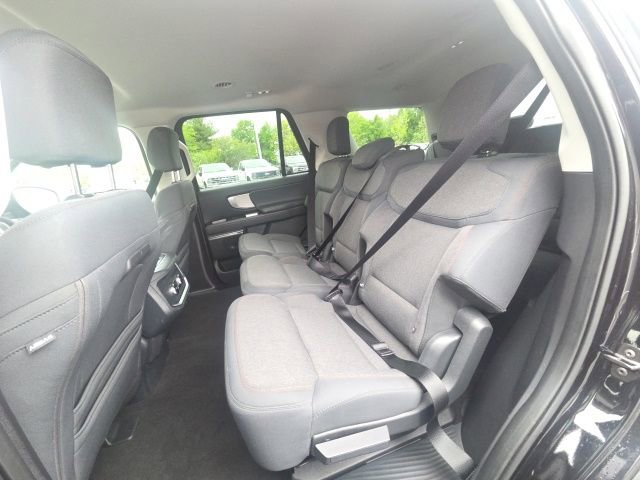 Certified 2025 Ford Expedition Active AWD/4WD image 21