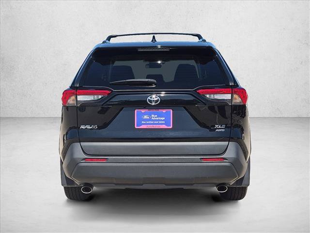 Used 2022 Toyota RAV4 XLE w/ Convenience Package AWD/4WD image 7