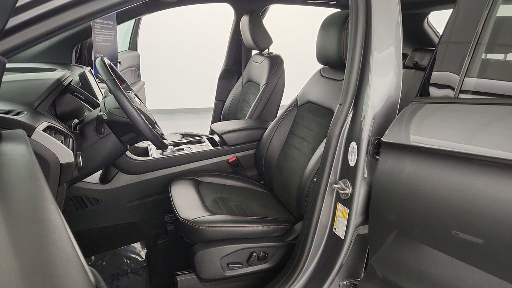 Certified 2024 Ford Edge ST-Line AWD/4WD image 14