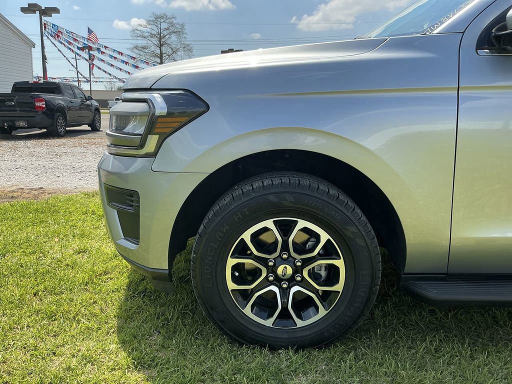 Certified 2024 Ford Expedition Max XLT image 11