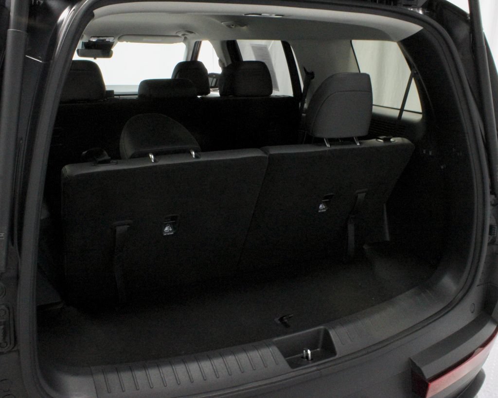 Used 2025 Hyundai Santa Fe SEL FWD image 12