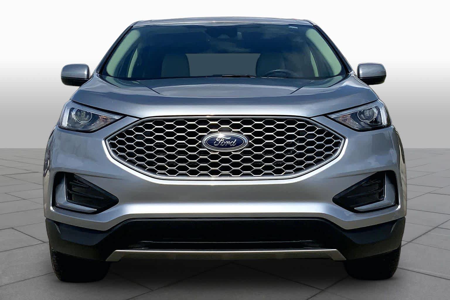 Certified 2024 Ford Edge SEL AWD/4WD image 4