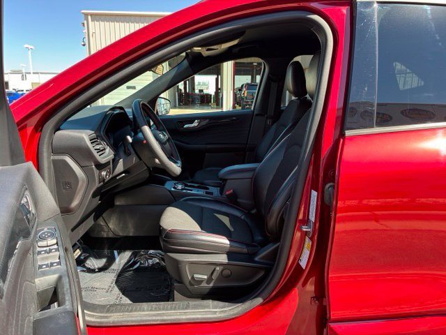 Certified 2023 Ford Escape ST-Line w/ Tech Pack #1 FWD image 7