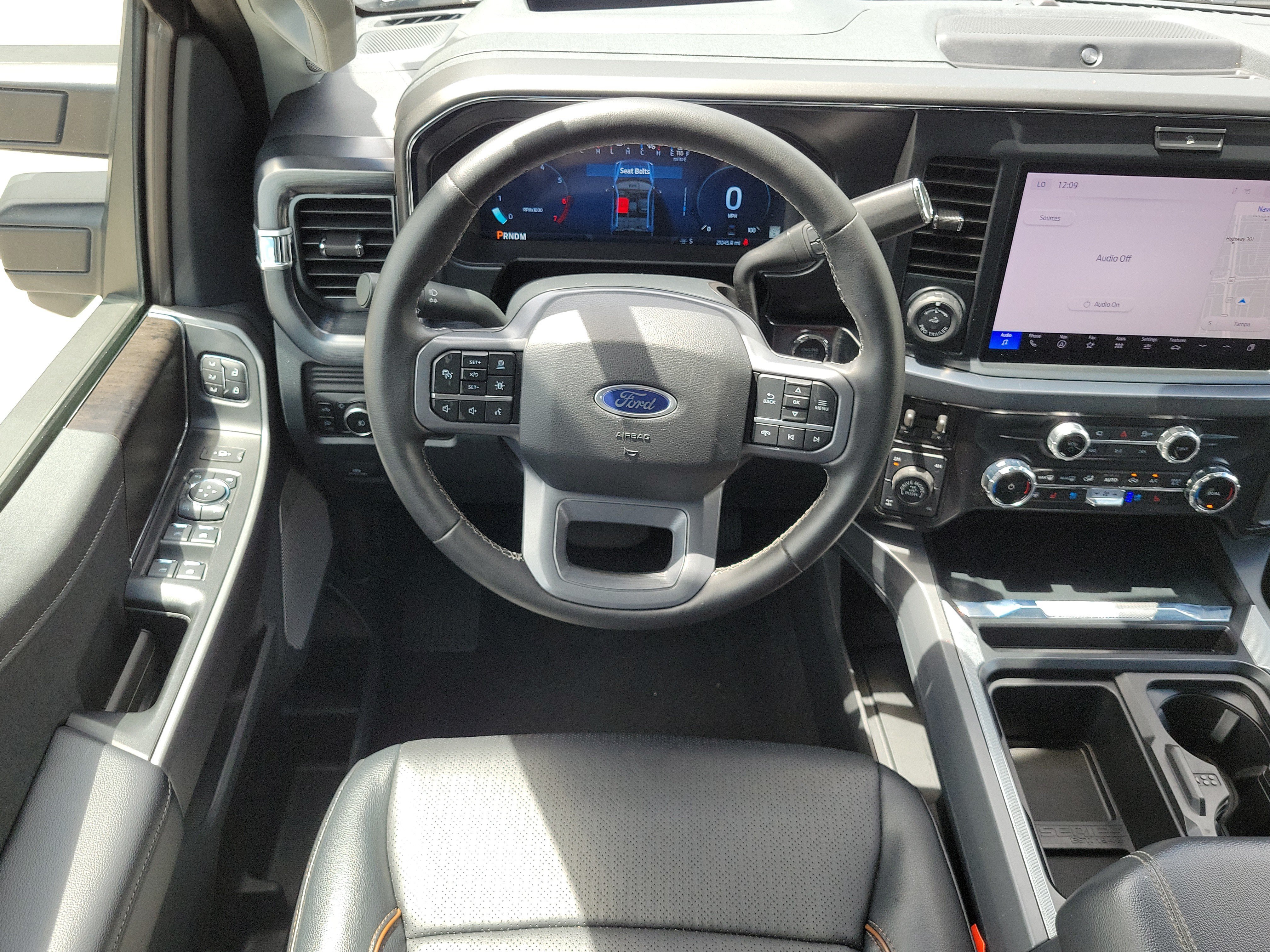 Certified 2025 Ford F250 Lariat w/ Lariat Ultimate Package AWD/4WD image 16