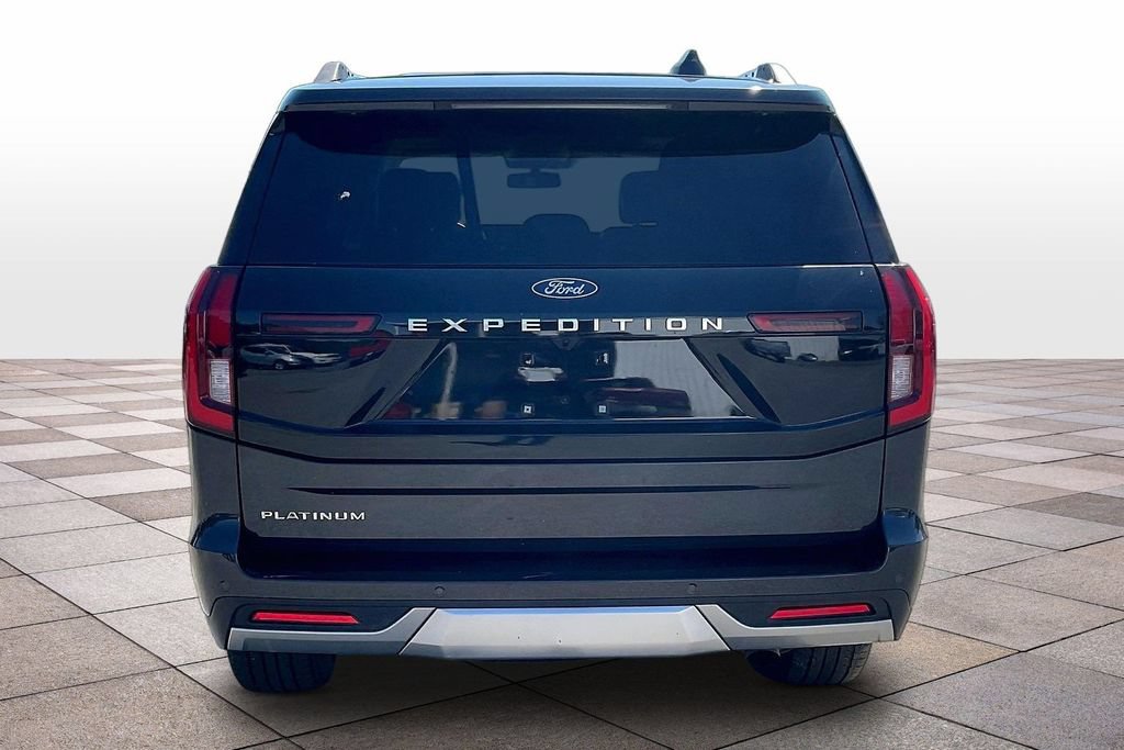 Certified 2025 Ford Expedition Platinum w/ Driver's Package AWD/4WD image 4