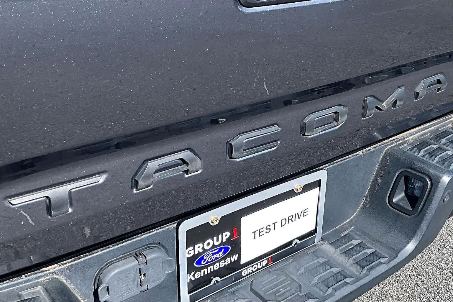 Used 2021 Toyota Tacoma TRD Off-Road w/ Technology Package AWD/4WD image 30