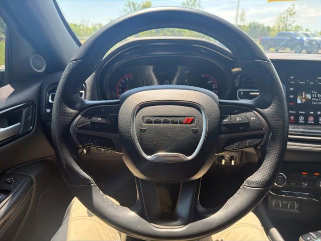 Used 2022 Dodge Durango SXT w/ Blacktop Package AWD/4WD image 40