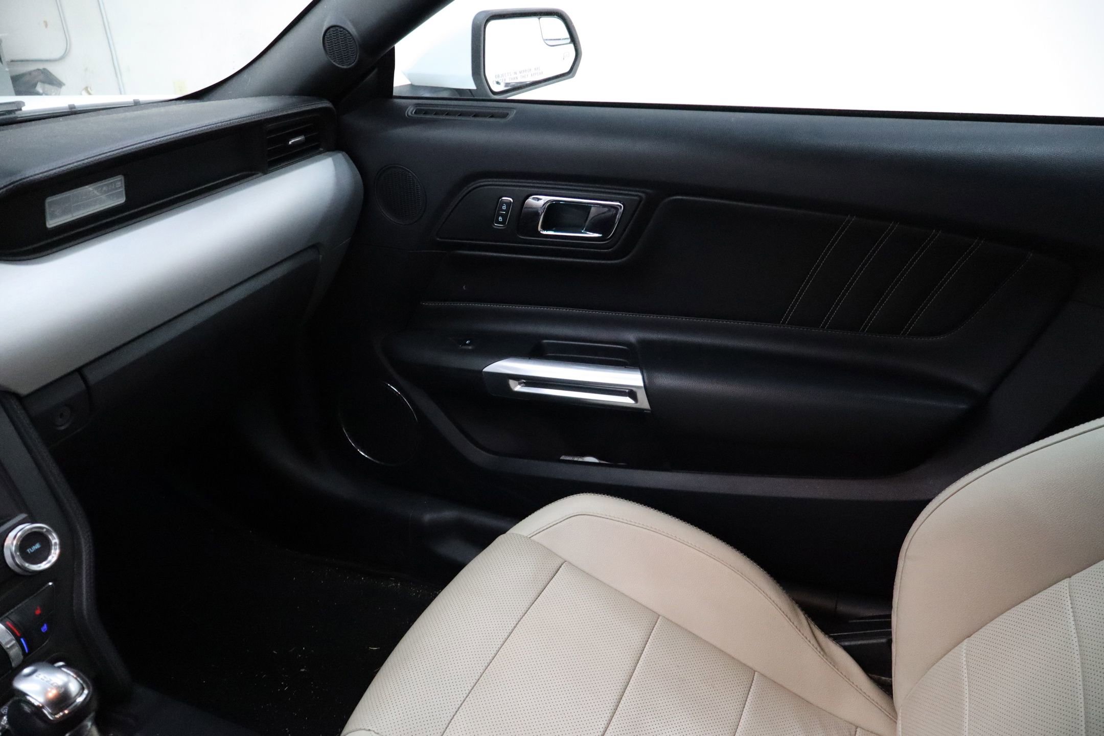 Certified 2017 Ford Mustang Premium image 23