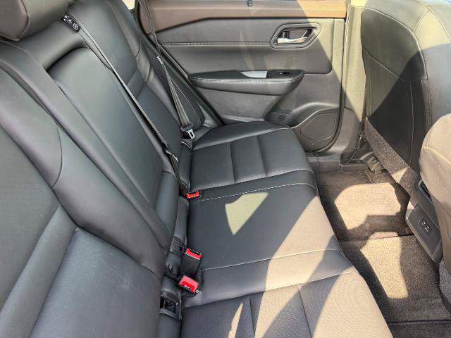 Used 2023 Nissan Rogue SV w/ SV Premium B Package AWD/4WD image 12