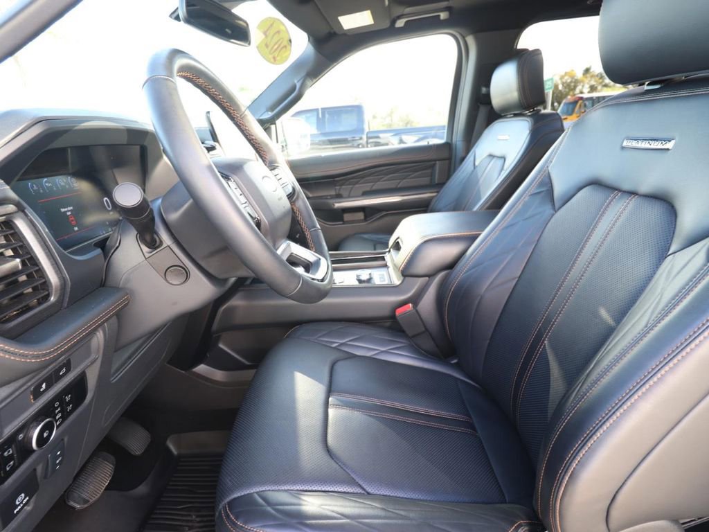 Certified 2024 Ford Expedition Platinum image 8
