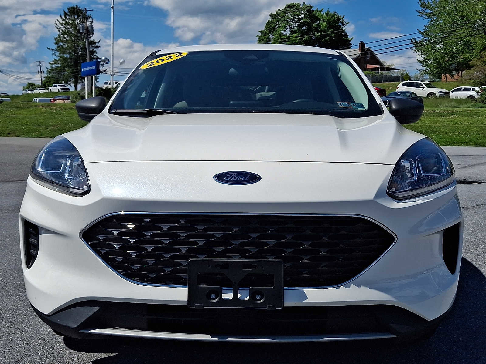 Certified 2022 Ford Escape SE w/ Cold Weather Package AWD/4WD image 2