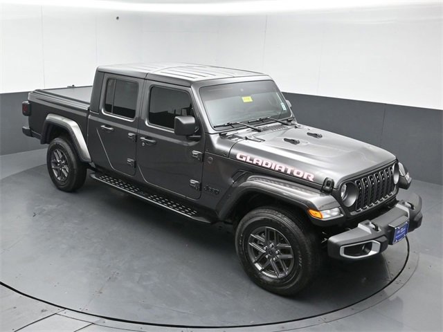 Used 2024 Jeep Gladiator Sport image 22